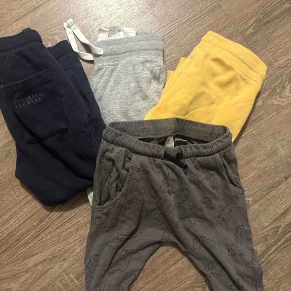 3-4Y bundle. - Picture 1 of 1